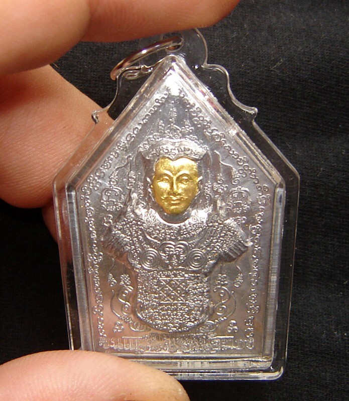 Khun Phaen Na Hnaa Tong (gold faced Khun Phaen) Hlang Kumarn Dood Sap Rap Ngern (money sucking Kumarn Tong) - Nuea Dtakua (sacred lead) Hnaa Tong (gold faced) - Kroo Ba Subin Sumetaso