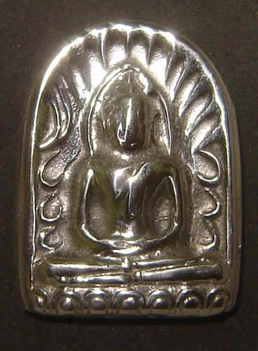 Pra Sum Gor (Benjapakee amulet) - Nuea Lek Lai Nam Neung See Ngern Yuan (Buddha in Meditation made from pure Lek Lai) - Luang Por Hone (Huan) - Wat Putai Sawan
