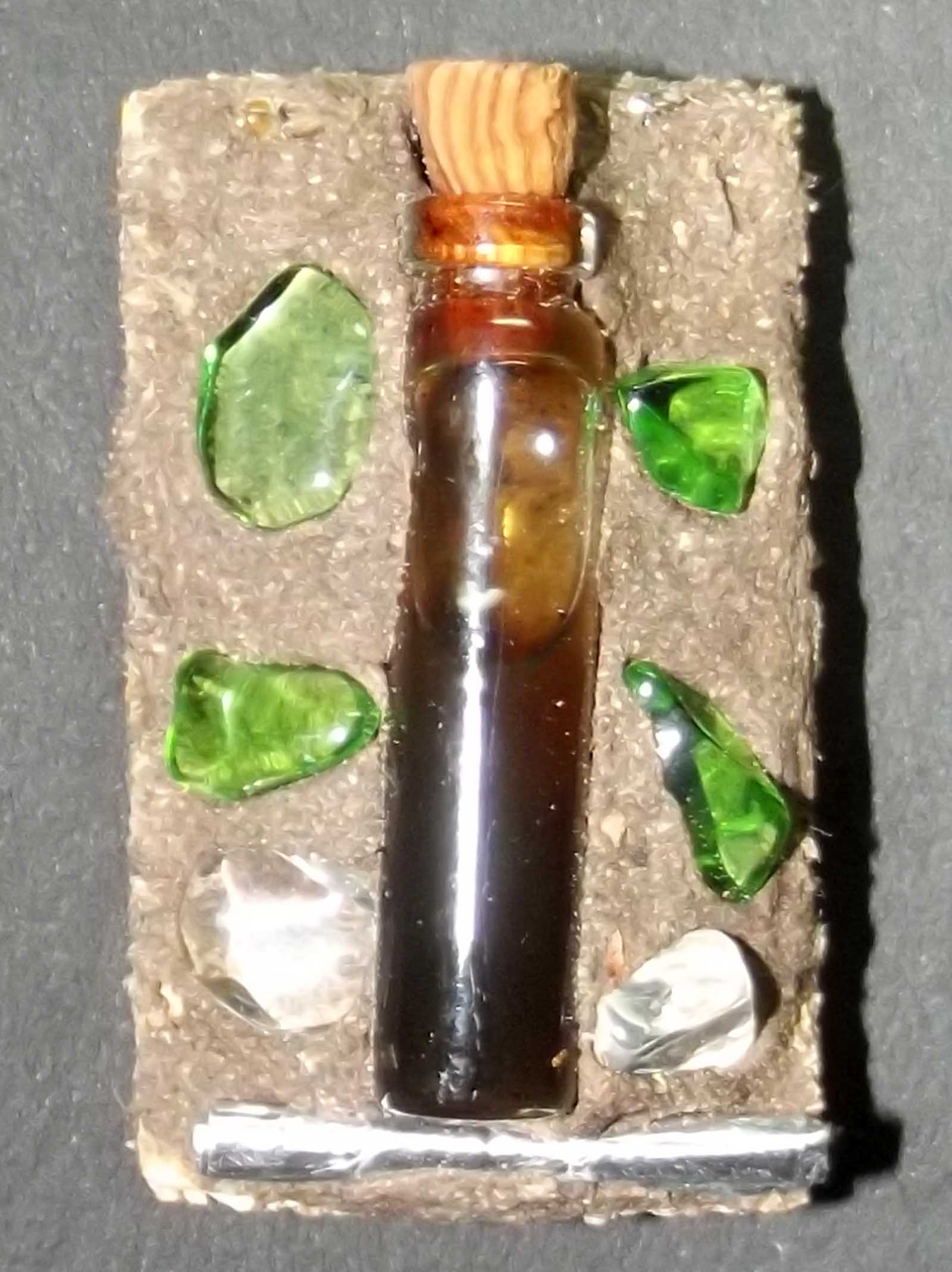 Sariga Liaw Hlang Jab Bpaag Loeng 'Ongk Kroo' (Golden Tongued Magpie on Coffin lid wood with Prai Oils, Silver Takrut, and Gemstones) - Pra Ajarn Taep Pongsawadarn