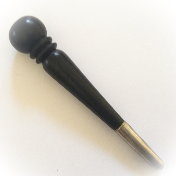 Mai Tao Gayasit Dton Khee Dtaay Plai Khee Bpen - Sacred Magic wand (4 Inch) Rare Paya Ngiw Dam Wood - Protection from Enemies & Black Magic - Ajarn Chum Chai Kiree