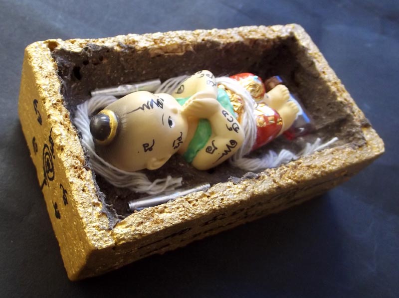 Kumarn Tong Nai Long Tong (Prai Kumarn in Golden Coffin) - Prai Powders and Funeral Earths + Prai Oil flask + 2 Takrut - Pra Ajarn Taep Pongsawadarn 2555 BE