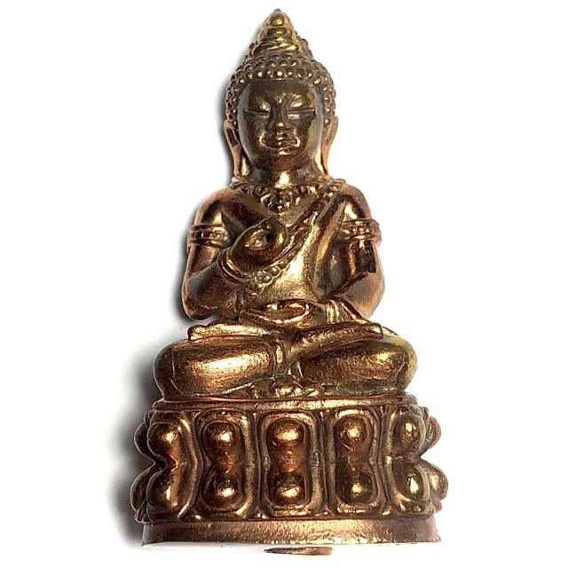 Pra Kring Avalokitesworn Avalokiteshvara Bodhisattva in Sri Vichai Era style  LP Prohm - Hlak Mueang Surat Thani 2549 BE