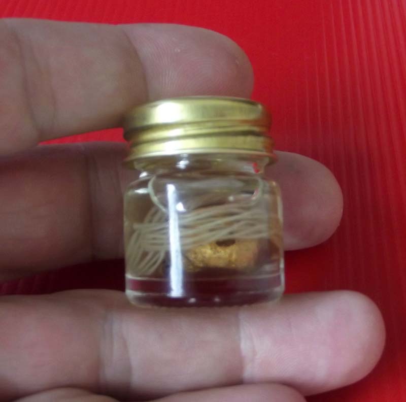 Kumarn Tong Prai Grasip Siang Choke (Ghost Whisperer Skull for Gamblers) - Immersed in Prai Oil - Luang Phu Sawad Siri Mangkalo - Wat Kaset Sukh (Payao) 2552 BE
