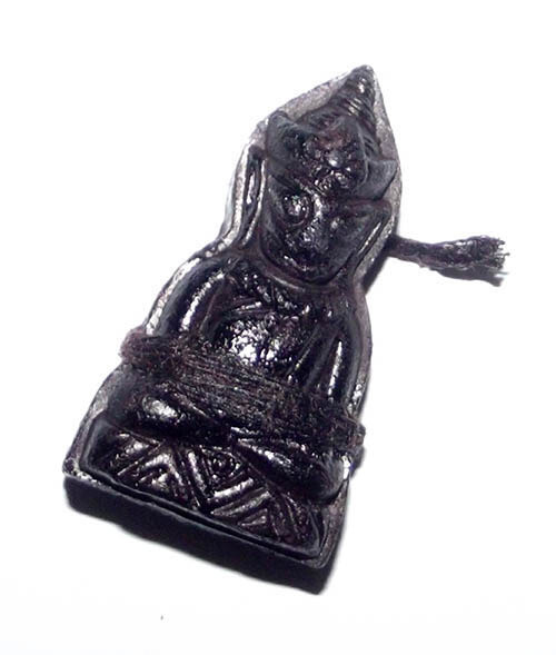 Pra Ngang Maha Sanaeh Ongk Kroo Pim C - 2 Gems, 3 Takrut, Prai Oil sprayed + Sinjana Cords - Montr Paetch Payatorn Jantr Sorn Jantr Edition - Luang Phu In 2556 BE