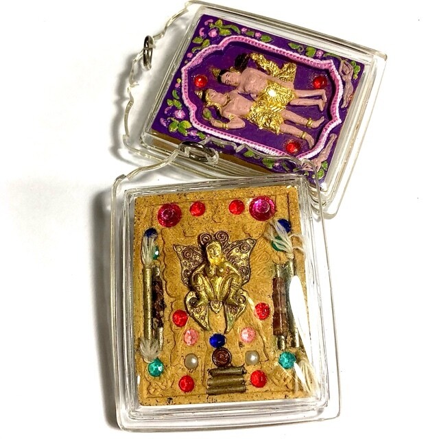 Taewada Hlong Hong (Paetch Payatorn Kinaree) Ongk Kroo - hand painted 20 gems 2 pearls, look namo, 7 Takrut + Butterfly Deva - Nia Kajia Edition 2554 BE Free Casing - Luang Phu In