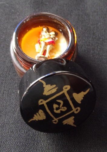 See Pheung Prai Ueang Kam Maha Sanaeh Magic Balm Potion with In Koo (Yintong Deity) - Kroo Ba Porn (Dtu Aew Phu Hor) - Wat Phu Hor (Chiang Mai) - Love Life and Career Improver - only 299 made