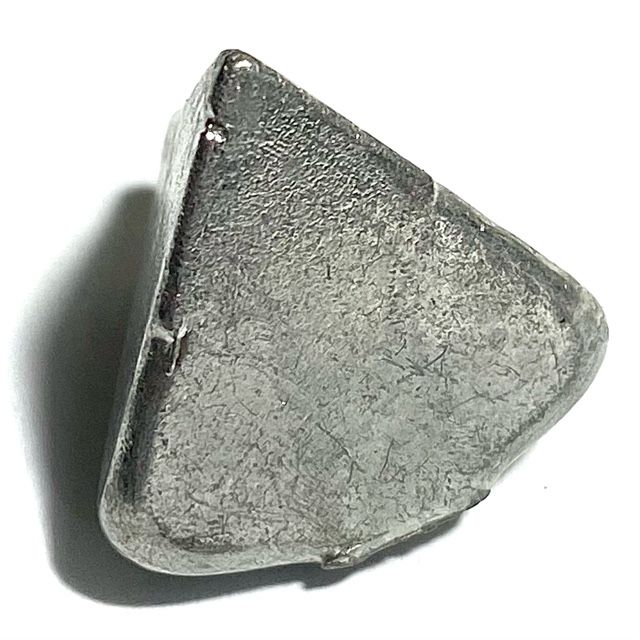 Duang Ta Arahant Lek Lai Ngern Yuang Ongk Kroo Silver Lek Lai Pyramid with Health  Libido Increasing &amp; Protective Powders Sang Hor Chan 1st Edition