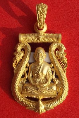 Rian Chalu Yok Chan Sum Paya Nak - Nuea Loha Chup Tong Kam Long Ya Rachawadee Trairongs - Bronze with 24K gold plating and tricolor enamel - Run Niramit Choke Luang Por Jaran - Wat Ampawan 2554 BE Rian Chalu Yok Chan Sum Paya Nak - Nuea Loha Chup Tong Kam Long Ya Rachawadee Trairongs - Bronze with 24K gold plating and tricolor enamel - Run Niramit Choke Luang Por Jaran - Wat Ampawan 2554 BE