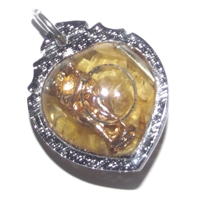 Hua Jai Rak Sorn Rak Maha Sanaeh (Gray Frame) - Rak Sorn Flower in Nam Man Chang Pasom Khloeng + In Koo + Takrut Na Jang-Ngang - Ajarn Prodt - Samnak Sanaeh Kobutra Hua Jai Rak Sorn Rak Maha Sanaeh (Gray Frame) - Rak Sorn Flower in Nam Man Chang Pasom Khloeng + In Koo + Takrut Na Jang-Ngang - Ajarn Prodt - Samnak Sanaeh Kobutra