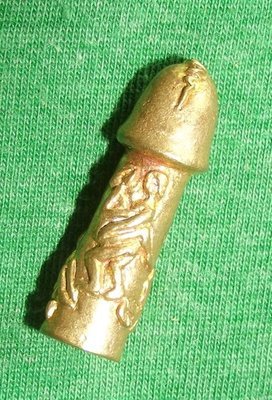 Palad Khik Kama Sutra with sexual posture carvings - Nuea Chanuan Gao -  Kroo Ba Kambpeng Samnak Songk Ka Ngam (Gampeng Paetch)