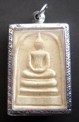 Pra Somdej Chinabanchorn Run Jakapat - Nuea Pong Puttakun - Wat Jao Arm - blessed by Luang Por Phern, Luang Phu Juea, Luang Por Pae and Luang Por Uttama - 3 x 4.5 Cm casing included