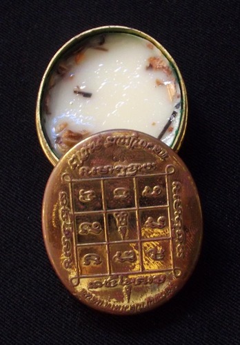 See Pherng Paya Pluak Maha Sanaeh Metta Balm with Sacred Yantra - Run Chana Marn 2553 BE - Luang Phu Naen - Wat Ban Kaset Tung Sethee