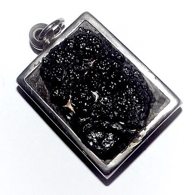 Rae Koh Larn (Lek Lai related Elemental from Koh Larn island) 3.5 x 2.5 x 2 Cm - good health and wealth increasing amulet