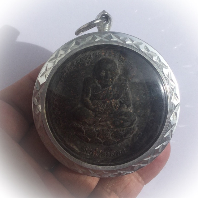 Pra Luang Phu Tuad + Jatukam Ramataep Amulet - Nuea Din Kakyayaks + Rae Lek Lai + Paetch Na Tang- Wat Huay Mongkol  2550 BE