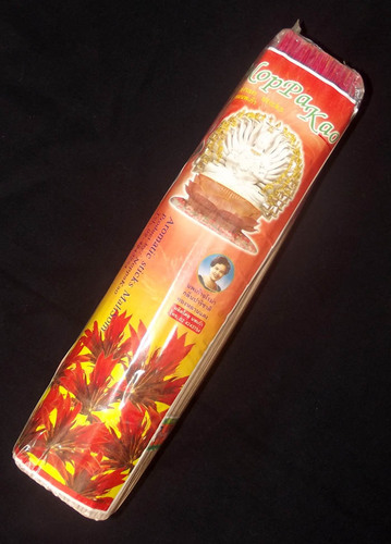Nopparat Brand Aromatic Incense - 'Barichat Tong Lang Daeng' (Flame Tree Flower) Aroma - 800 Gram Pack - 12.5 Inches Fine Smokeless Aroma - Circa 700 Sticks Nopparat Brand Aromatic Incense - 'Barichat Tong Lang Daeng' (Flame Tree Flower) Aroma - 800 Gram Pack - 12.5 Inches Fine Smokeless Aroma - Circa 700 Sticks