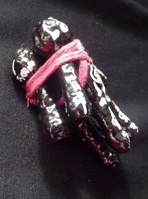 Hun Payont Baeb Boran (Ai Geng Gang) - Ruam Rang (2 bound in 1) 4 Inches High Multi-Purpose Ghost Soldiers for Gambling and protection against thieves, danger, black magic - Luang Phu Bpun Tammabalo