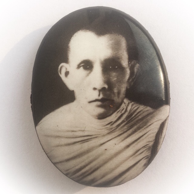 Locket Pim Yai Ongk Kroo Luang Por Guay Wat Kositaram - Guru Monk Lineage Worship Amulet  - Ajarn Meng Khun Phaen