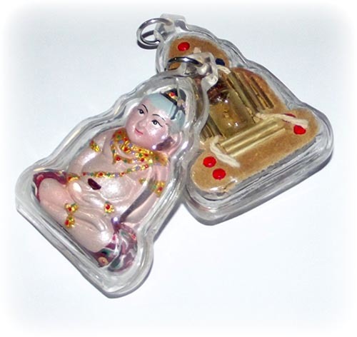 Kumarn Tong Ongk Kroo Pim A Painted Colors 12 Takrut + Nam Man Prai 7 Ploi Sek Gems - Montr Paetch Payatorn Jantr Sorn Jantr edition 2556 BE - Luang Phu In (Wat Nong Meg)