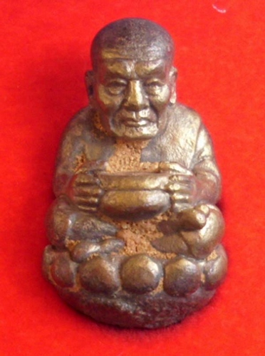Roop Lor Boran Luang Por Tuad Bao Tup Pim Badtr Dto (large almsbowl hammered base) - Nuea Nava Loha (Gammagarn) - Ajarn Daeng Opaso - Wat Rai (Pattani) code 497
