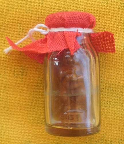 Gumarn Tong Gao Prai Dtaanee - Love and Riches Charm Oil - Nuea Dtapoo Chae Nam Man Gao Prai Dtaanee - Luang Por Sanaeh Jantr - Wat Jantrangsri, Khon Gaen