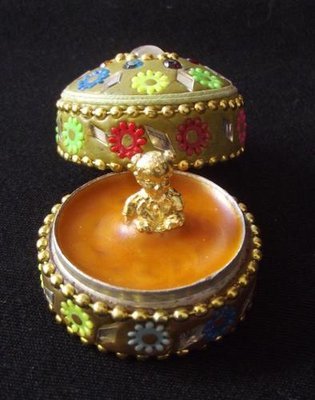 Kumaree (Female Kumarn Tong) in See Pheung Metta Balm in bejewelled container - Luang Por Dam - Wat Pra Puttabat Radtana Kiree