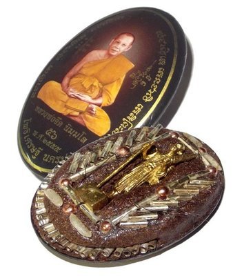 Locket Jumbo 5 x 4 Cm - Mang Mee Sri Sukh (Pim Roop Khai Dtem Ongk) - 56 Takrut Pra Puttakun Spell Inserts + Pra Sivali - 2555 BE Masterpiece Amulet - Luang Por Jerd Nimmalo