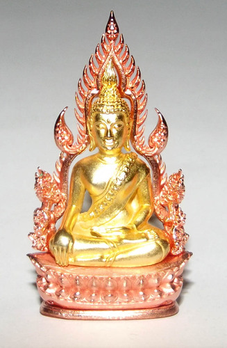 Pra Putta Chinarat (Loi Ongk Statuette) &#39;Jom Rachan&#39; (Warrior King) edition 2555 BE - Nuea Loha Chup Pink Gold Ongk Chup Tong (Pink Gold + Gold Plated Buddha) - Wat Pra Sri Radtana Maha Tat