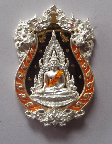 Rian Chalu Pra Putta Chinarat &#39;Jom Rachan&#39; (Warrior King) edition 2555 BE - Nuea Ngern Long Ya Si Som (Solid Silver with Orange Enamel + Gold Plated Back) - Wat Pra Sri Radtana Maha Tat (Pitsanuloke)