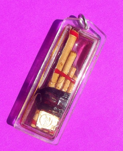 Kaen Sethee (Magic wealth calling Flute) Chae Nam Man Wan Maha Sethee (in rich mans herb oil) - Pra Ajarn Oe Putto Raksa - &#39;Ruay Sap Ruay Sanaeh&#39; Edition 2554 BE