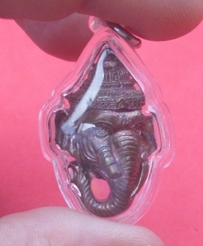 Pra Pikanes (Ganesh) Loi Ongk - Nuea Chanuan Pised - 5 Silver Takrut Dtreung Dtrai Pob and Ploi Ta Suea (Tiger eye stones)- Luang Phu Nong Radtanachodto - Wat Wang Sri Nuan