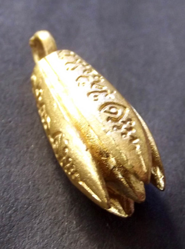 Dork Mantarop (Jampee Jampa Heavenly Flower) Nuea Chanuan (Sacred Metals with Khom Spell Inscriptions) - 'Wai Kroo 2555' Edition - Luang Por Chor Wat Hnong Saeng Dork Mantarop (Jampee Jampa Heavenly Flower) Nuea Chanuan (Sacred Metals with Khom Spell Inscriptions) - 'Wai Kroo 2555' Edition - Luang Por Chor Wat Hnong Saeng