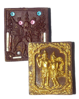 Paetch Payatorn Kinaree Hlang Taep Jamlaeng Ongk Kroo 4 Gems 2 Pearls 6 Takrut Nia Kajia Edition 2554 BE Luang Phu In