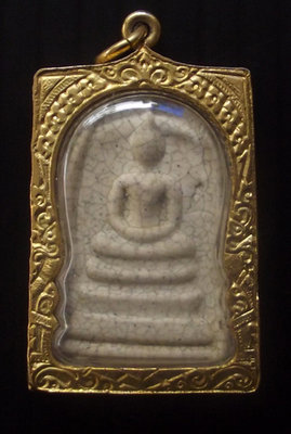 Pra Somdej Pim Yai Gaes Talu Sum (Niyom) Nuea Pong Puttakun Pim Grabueang Dtaek Lai Nga (crackled effect) - Gold Micron Casing - Wat Rakang Kositaram