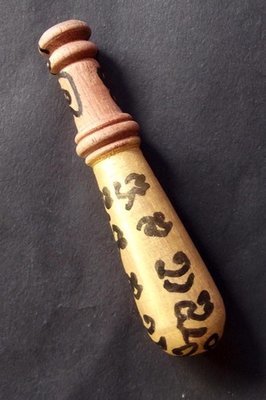 Sak Grabeur Mai Rang Hmoo - 2.5 Inch Long Sacred Pestle with Khmer spell inscription - sales and business increase for shopkeepers - Luang Por Sri Mueang - Wat Kantod 2552 BE