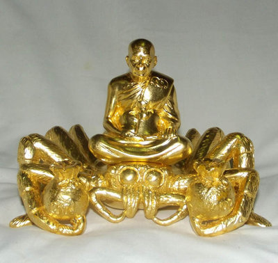 Luang Phu Supar Nang Maeng Mum Riak Sap (Money Spider) Ongk Kroo 24 K Gold Plated Bronze Bucha Statue - 'Aayu Yern 118 Pi' (118 years Old) Edition - 7 x 6 Inches - Luang Phu Supar Kantasilo Luang Phu Supar Nang Maeng Mum Riak Sap (Money Spider) Ongk Kroo 24 K Gold Plated Bronze Bucha Statue - 'Aayu Yern 118 Pi' (118 years Old) Edition - 7 x 6 Inches - Luang Phu Supar Kantasilo