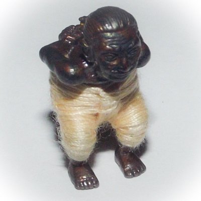 Hun Payont Por Gae Ta Ba Khaw - Nuea Loha Aathan Mad Daay Akom - White Jong Graben Pants - Por Tan Kloi Anomo - Wat Phu Khao Tong