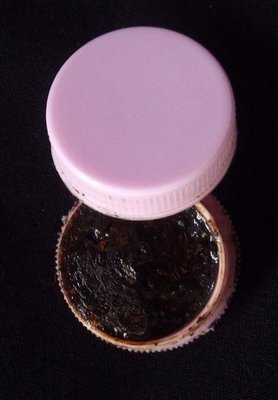 See Pheung Bando Len Rak - Gay Lovers Prai Oil Sorcerous Same Sex Attractor Balm Potion with Kong Grapan Takrut Spell - Ajarn Ja (Lay Master)