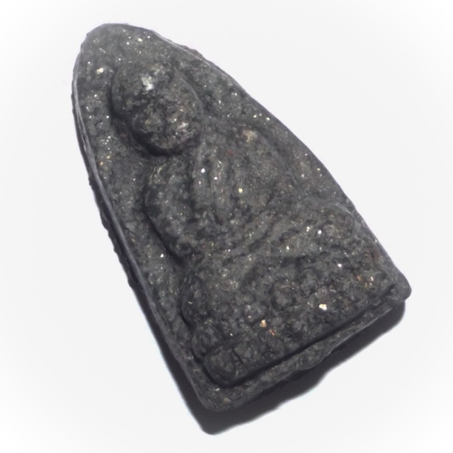 Pra Luang Phu Tuad Pim Tao Reed Yai - Nuea Din Kakyayaks + Paetch Na Tang + Lek Lai  + Takrut Spell Insert - Wat Huay Mongkol 2537 BE (Released 2550 BE)