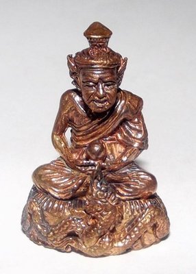 Por Phu Ruesi Narot Nang Paya Nak (Naradha sitting on Naga Throne) 1.6  x 2.8 Cm Loi Ongk statuette with Takrut - Sadta Loha (7 Sacred Metals) - Luang Phu Bun Mee 2555 BE