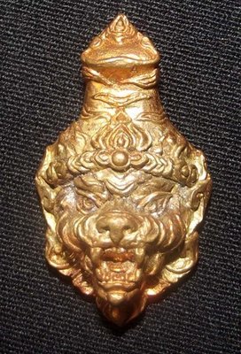 Siarn Singh Dabos (Ruesi Hnaa Suea) - Nuea Chanuan Gao (Ancient Buddha Image and Takrut Metals) - LP Go - Wat Ta Samor (Chainat) 2554 BE