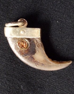 Leb Hmee (Bear Claw) - Animist Sorcery Charm - &#39;Run Bucha Kroo&#39; Edition 2555 BE - Pra Ajarn Oe Putto Raksa