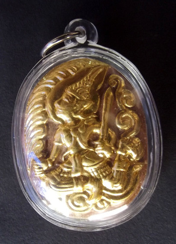 Taep Paetch Payatorn - Nuea Pong Maha Sanaeh Hlang Pra Pid Ta (Pra Pid Ta on rear face) Chak Khaw (white face) - Ajarn Kom Traiwaes - Asrom Baramee Por Gae (Supan Buri)