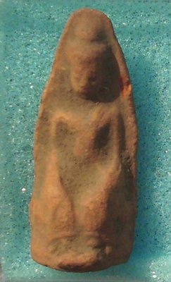 Pra Gru Pim Pah Lae Lai  Ancient Amulet