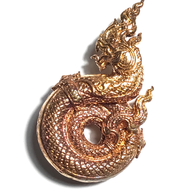 Buang Nakabat Muan Hang - Naga Sling to Catch Wealth and Treasures - Nuea Tong Daeng   - Luang Por Raks Wat Sutawat Vipassana