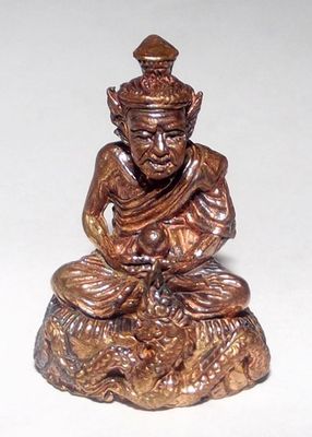 Por Phu Ruesi Narot Nang Paya Nak (Naradha sitting on Naga Throne) 1.6  x 2.8 Cm Loi Ongk statuette with Takrut - Sadta Loha (7 Sacred Metals) - Luang Phu Bun Mee 2555 BE