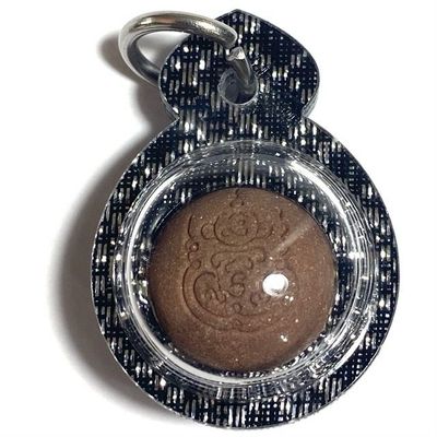 Look Om Na Hnaa Tong with Takrut Sariga Spell &amp; Lakshman Powders Amulet Luang Por Hwan Blessed for Wat Sai Kam Ho 2559 BE