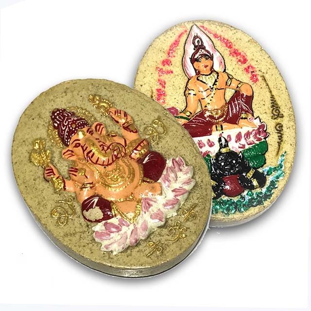 Pra Pikanes Hlang Pra Narai Pratap Rahu Wai Kroo 2551 BE Red Robed Ganesha Red Robed Vishnu - Ivory Powders - Kroo Ba Krissana