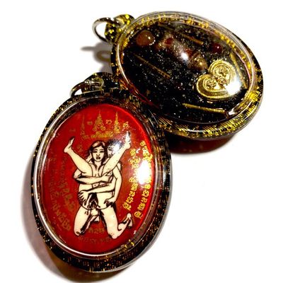 Locket in Koo Chay-Hying Sakot Gaam Liam Nam Man Sanaeh Ongk Kroo 4 Takrut 3 Ploi Sek Na Ok Dtaek & Palad Khik Inserts 2561 BE - Ajarn Ton Rak Locket in Koo Chay-Hying Sakot Gaam Liam Nam Man Sanaeh Ongk Kroo 4 Takrut 3 Ploi Sek Na Ok Dtaek & Palad Khik Inserts 2561 BE - Ajarn Ton Rak