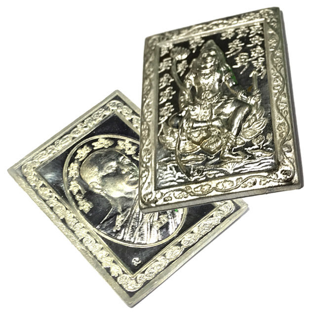 Rian Roop Muean Hlang Pra Siva Maha Taep 2553 BE Solid Silver Guru Monk-Shiva Amulet Kroo Ba Krissana
