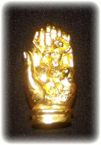 Fa Mer Pra Yulai  如来神掌 Arahant Praab Marn (Gammagarn with Code stamp #89) - Gold Plated Bronze - Pra Urai Buddha Hand holding Monkey God Subduing Mara Demons - LP Bpun Tammabalo 2553 BE